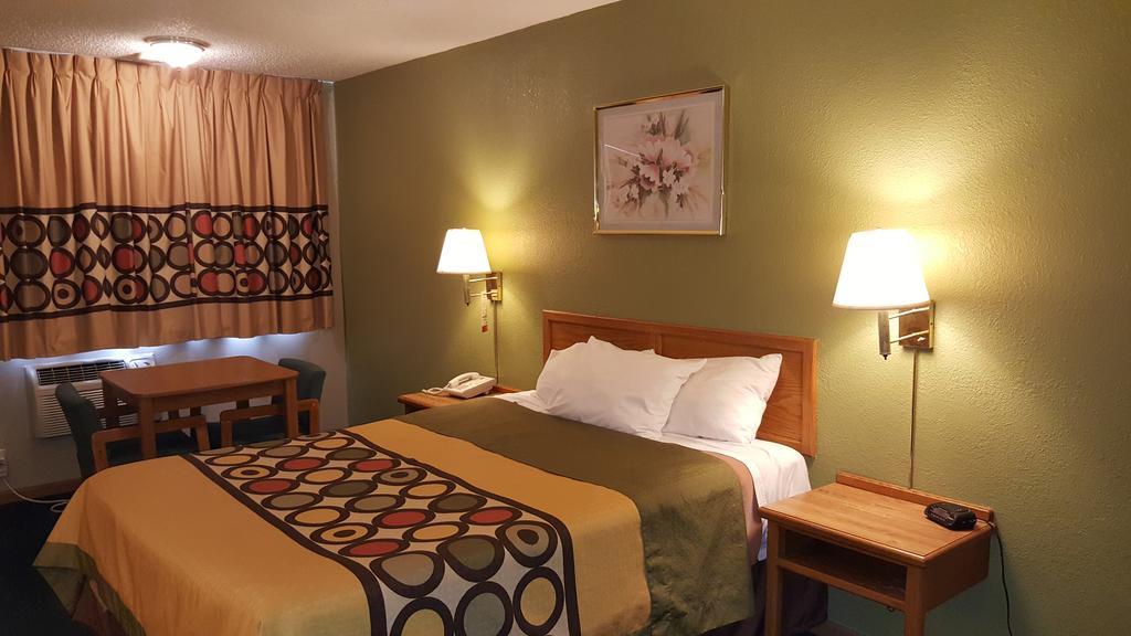 Butler Budgetel Inn & Suites المظهر الخارجي الصورة