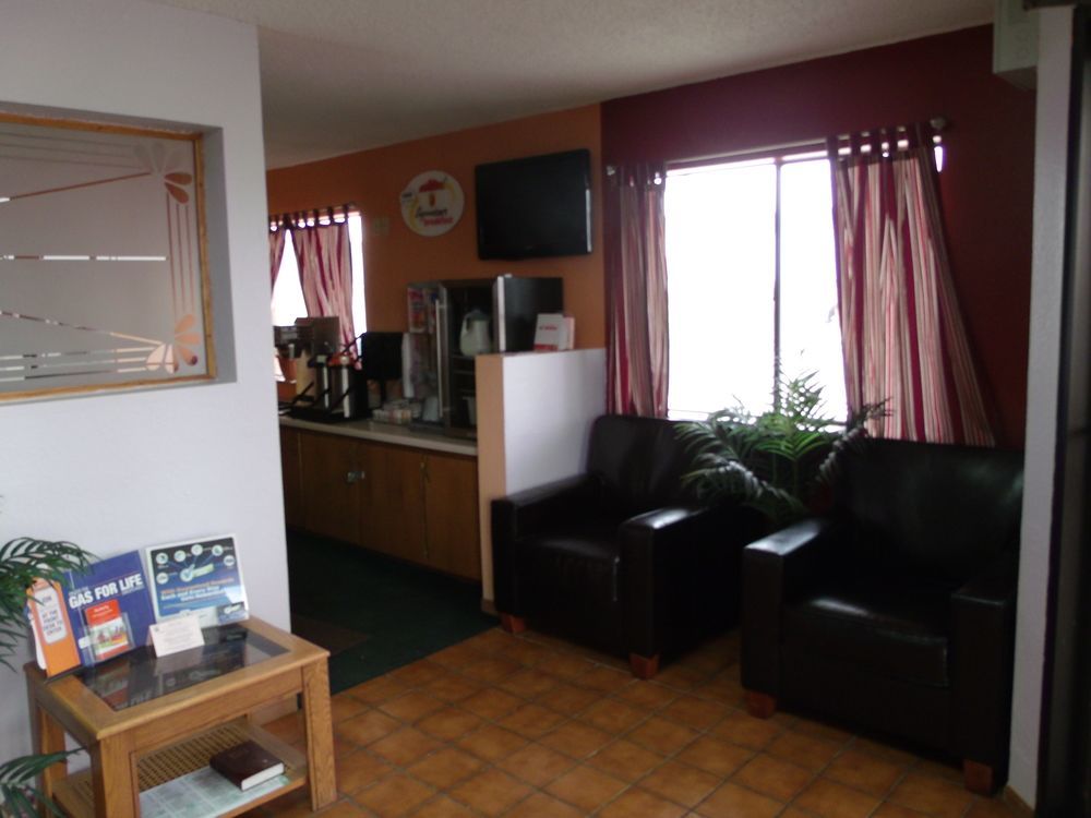 Butler Budgetel Inn & Suites المظهر الخارجي الصورة